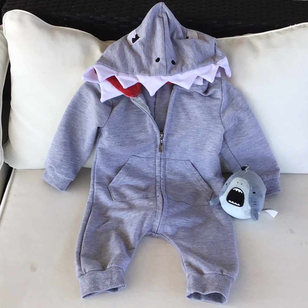 HOST PICK Cute One Piece w/Shark Detailed Hoodie
